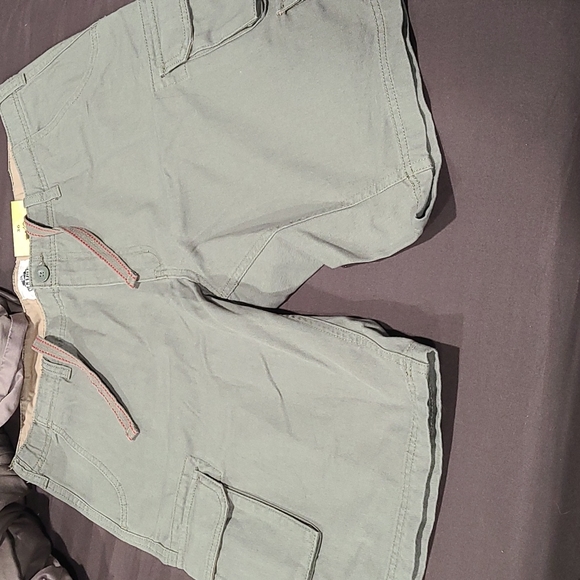 Relaxed Fit Cargo Shorts Size 36 - Olive - New - Picture 7 of 11